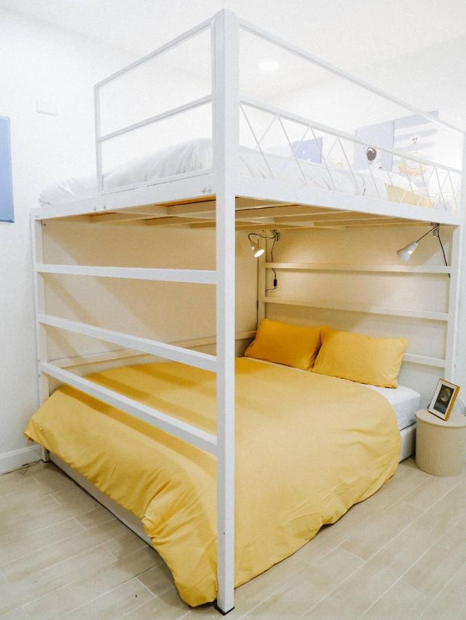 Bloomin' Moon Hostel & Cafe, Chiang Mai Old Town Екстериор снимка